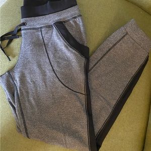 LULULEMON Cozy joggers